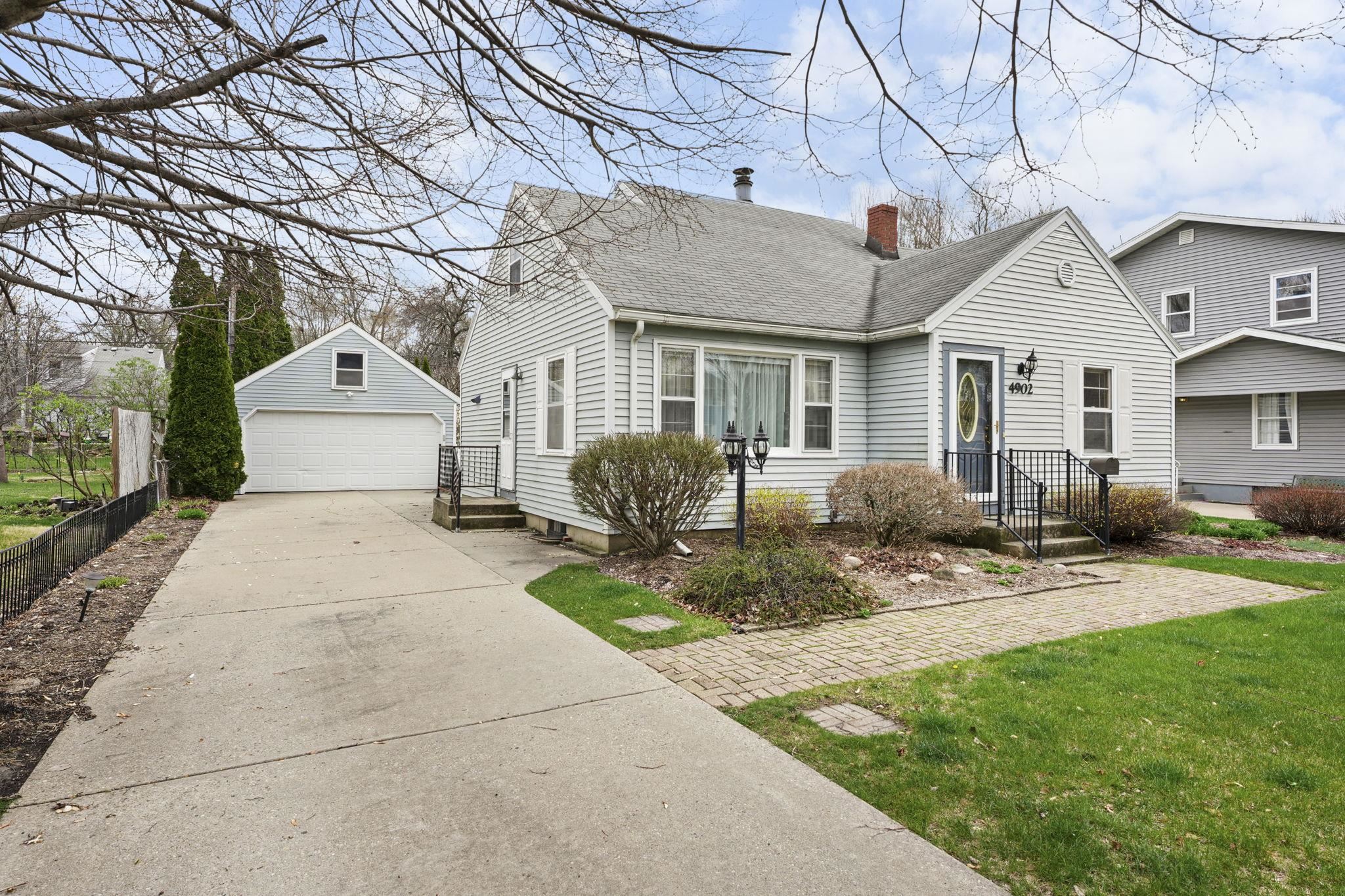 4902 Rothman Place Monona, WI 53716 - Photo 2 of 57