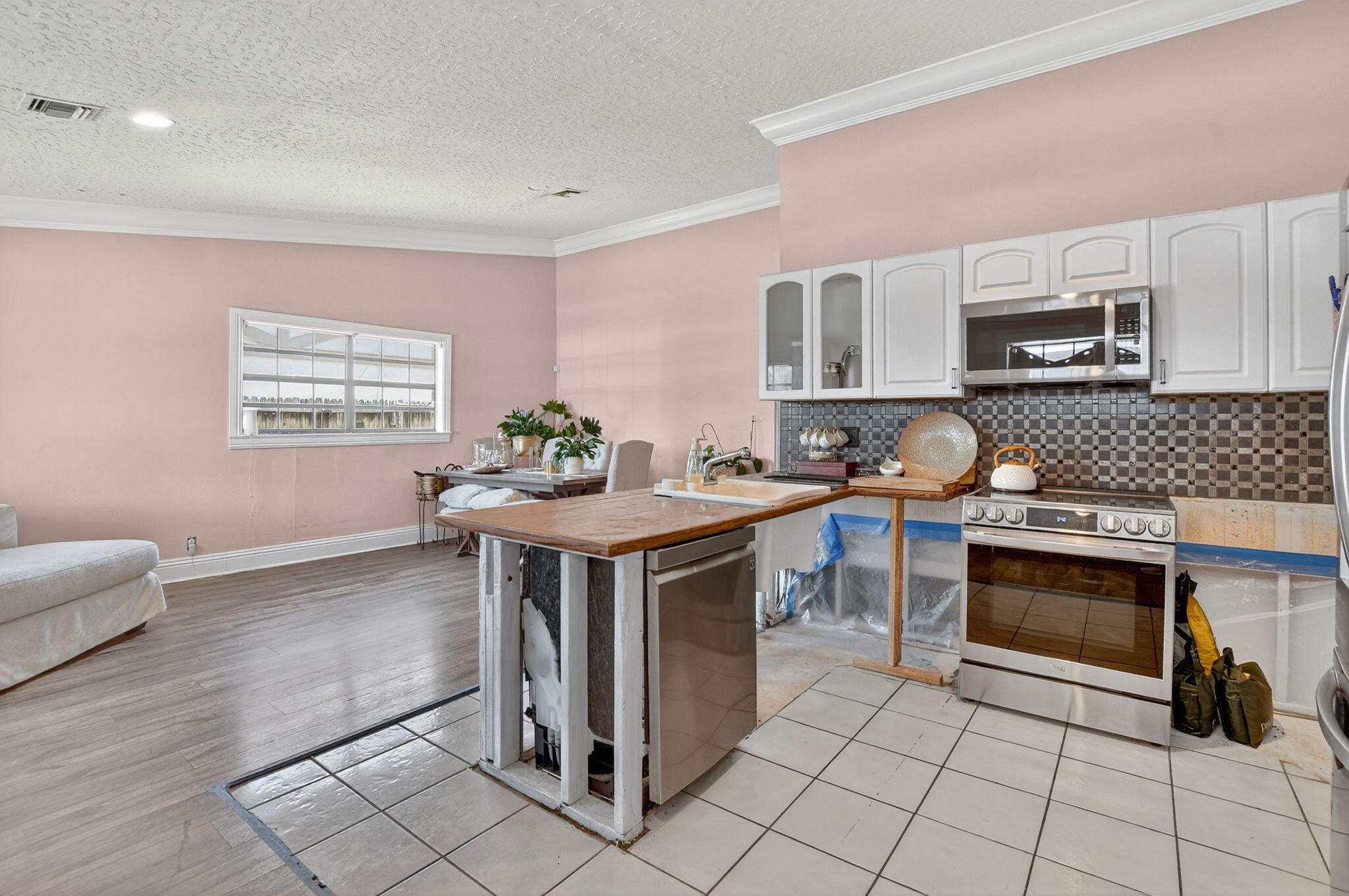 10548 Boca Entrada Boulevard Boca Raton, FL 33428 - Photo 3 of 22 10-web-or-mls-DSC_3504