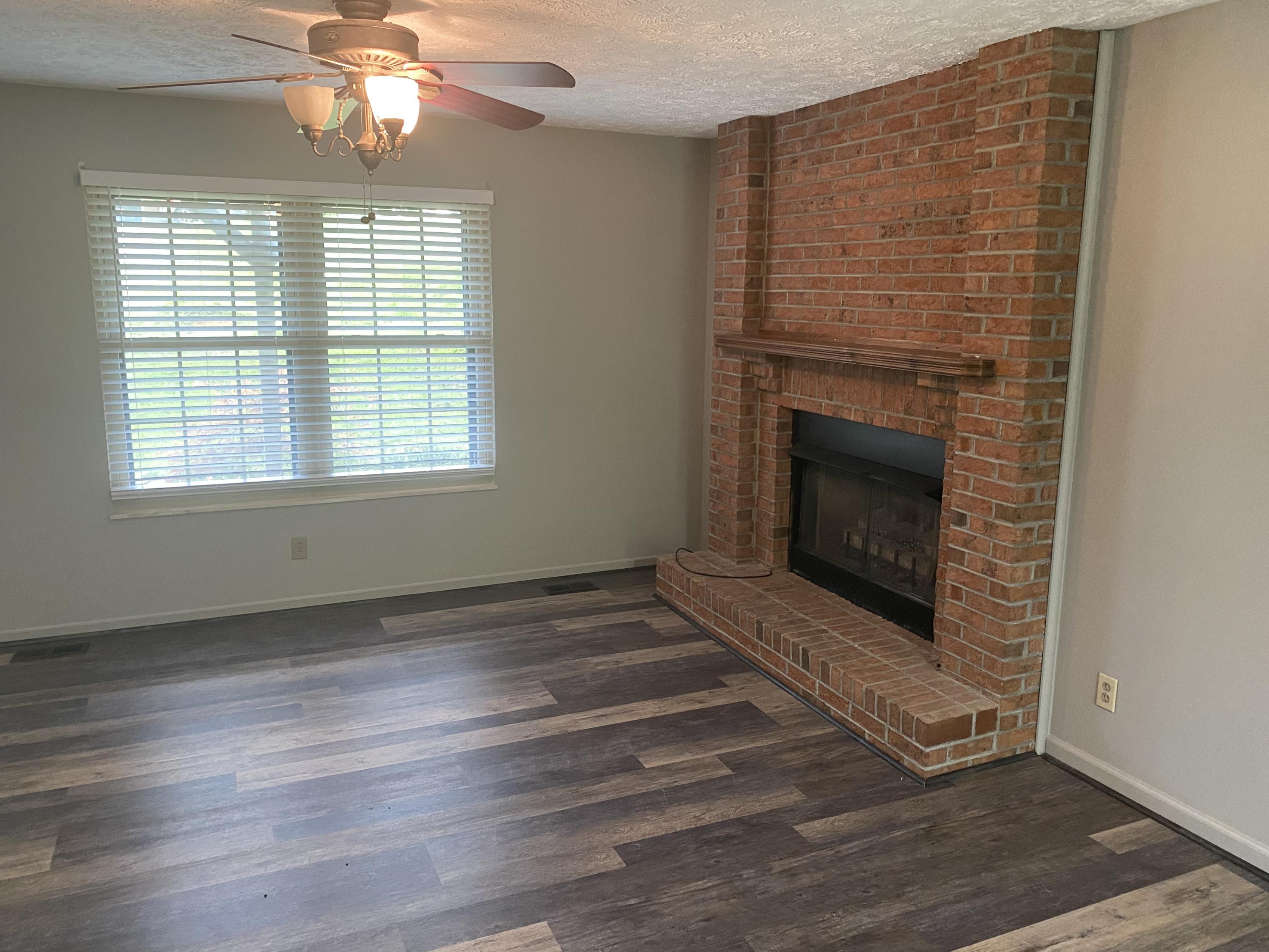 835 Proffitt Springs Road Maryville, TN 37801 - Photo 3 of 14 IMG_1550