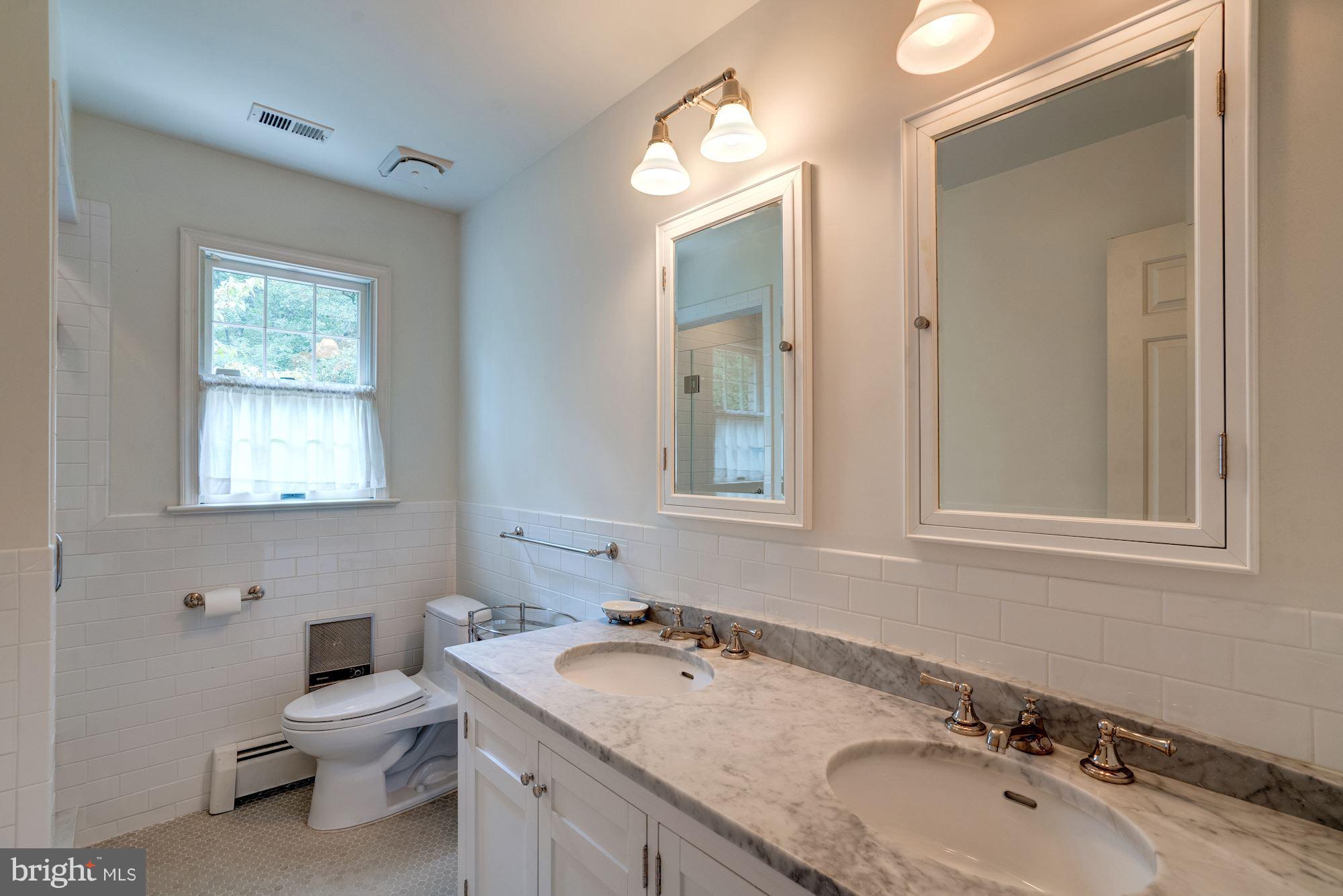 23517 Parsons Road Middleburg, VA 20117 - Photo 19 of 26 Bath