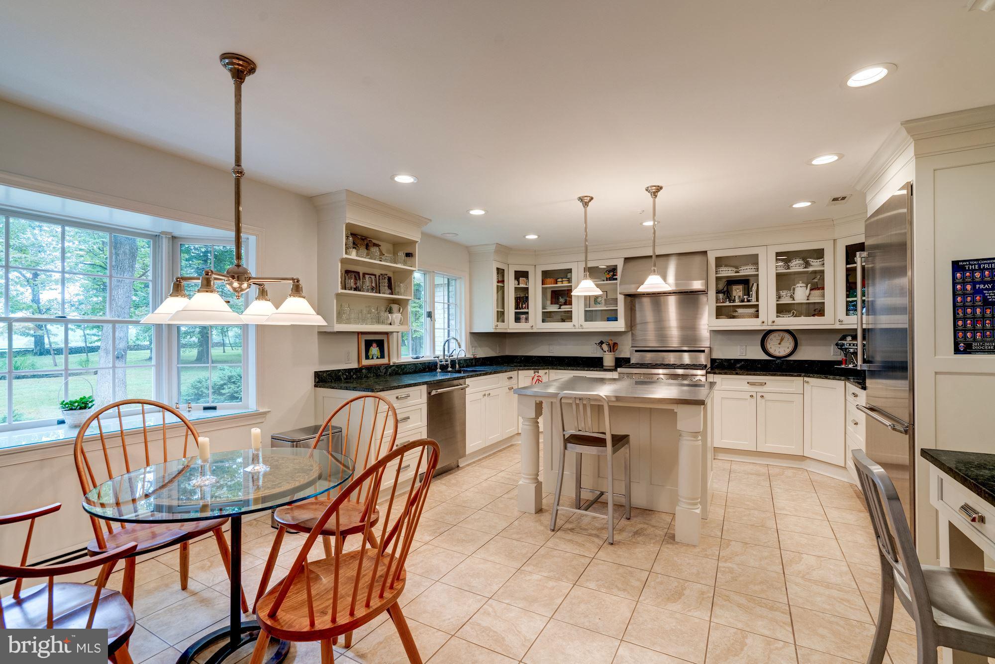 23517 Parsons Road Middleburg, VA 20117 - Photo 6 of 26 Kitchen