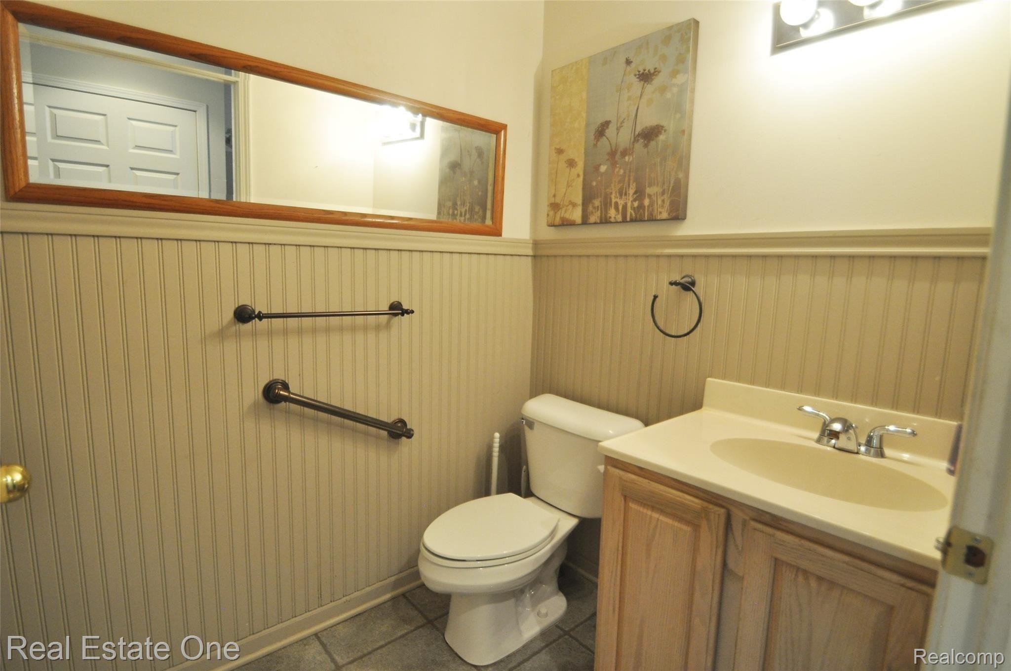 82 Kalhaven Road Rochester, MI 48307 - Photo 16 of 25 21.JPG