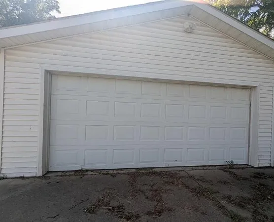 $149,900 | 18736 Huron River Drive, New Boston, MI 48164