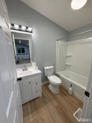 $310,000 | 3970 North 900 West Road, Linton, IN 47441