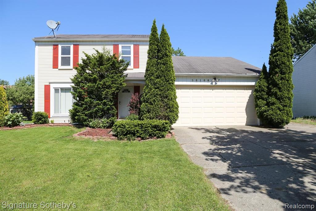 28188 Yorktown Road Farmington Hills, MI 48331 - Photo 2 of 20