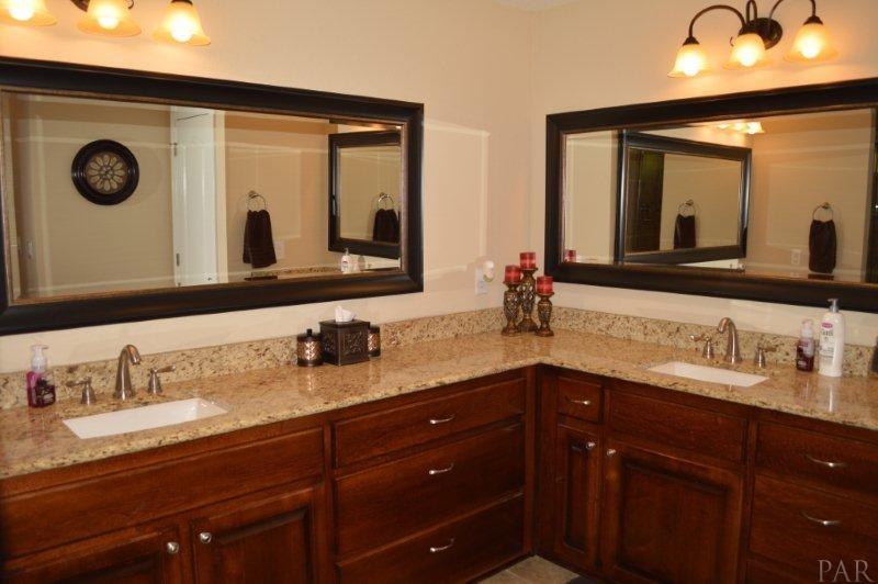5743 Heatherton Road Milton, FL 32570 - Photo 23 of 34 Gallery Image 23