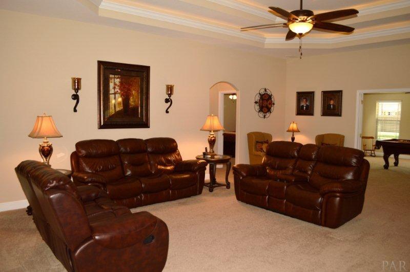 5743 Heatherton Road Milton, FL 32570 - Photo 3 of 34 Gallery Image 3