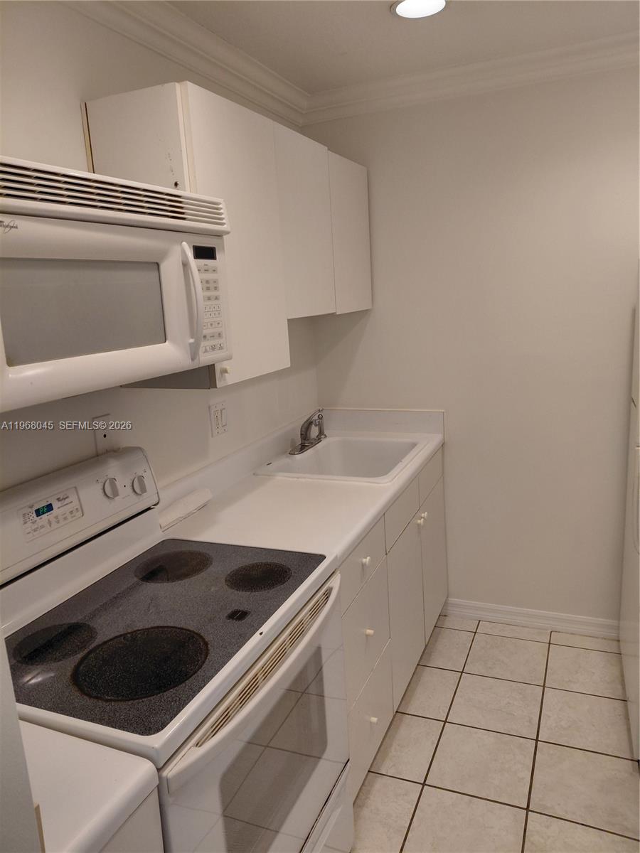 731 Hummingbird Way, Unit 10 North Palm Beach, FL 33408 - Photo 12 of 18