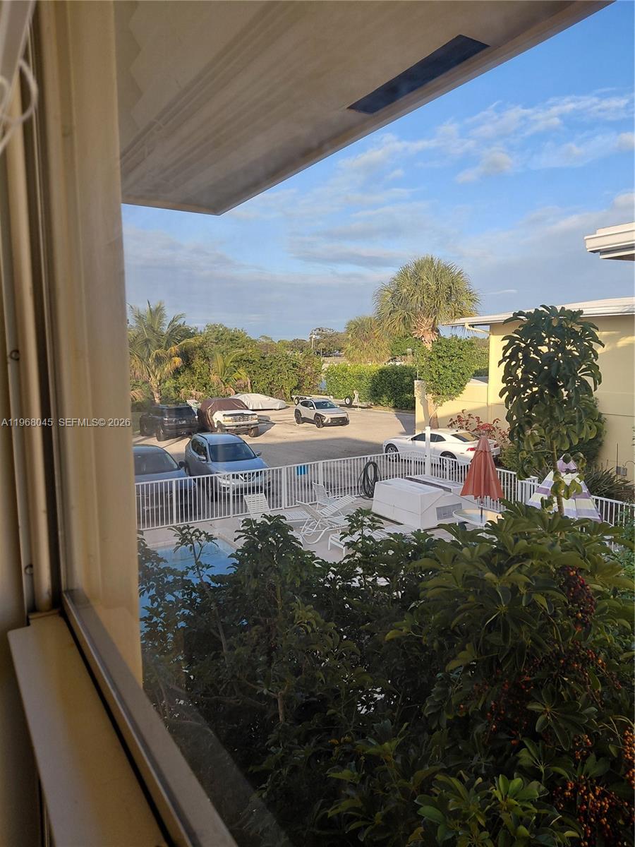 731 Hummingbird Way, Unit 10 North Palm Beach, FL 33408 - Photo 2 of 18