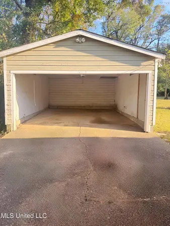 $39,900 | 122 Glenmary Street, Jackson, MS 39203