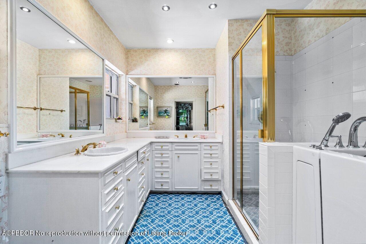 214 List Road Palm Beach, FL 33480 - Photo 12 of 21 033-214ListRoad-PalmBeach-FL-33480-SMALL