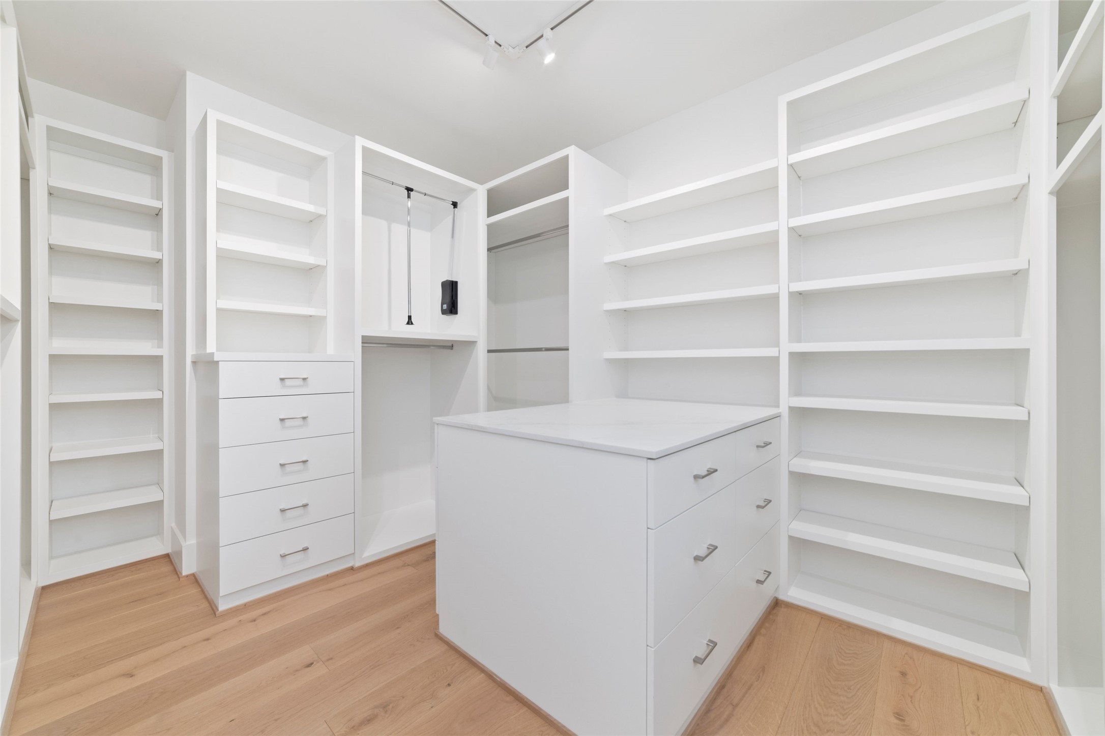 5200 Beech Street Bellaire, TX 77401 - Photo 33 of 50