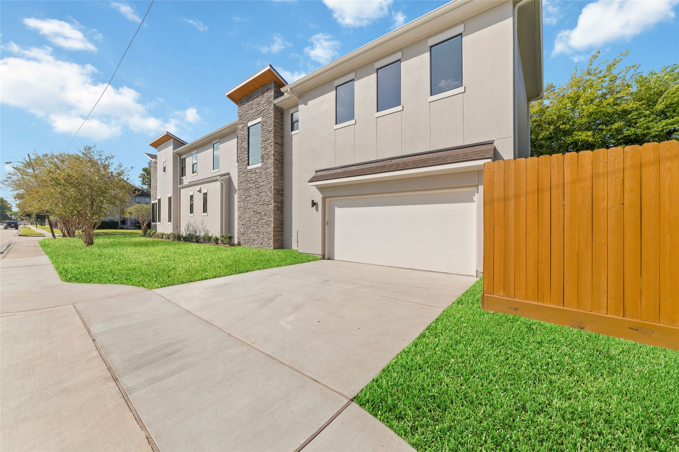 5200 Beech Street Bellaire, TX 77401 - Photo 5 of 50