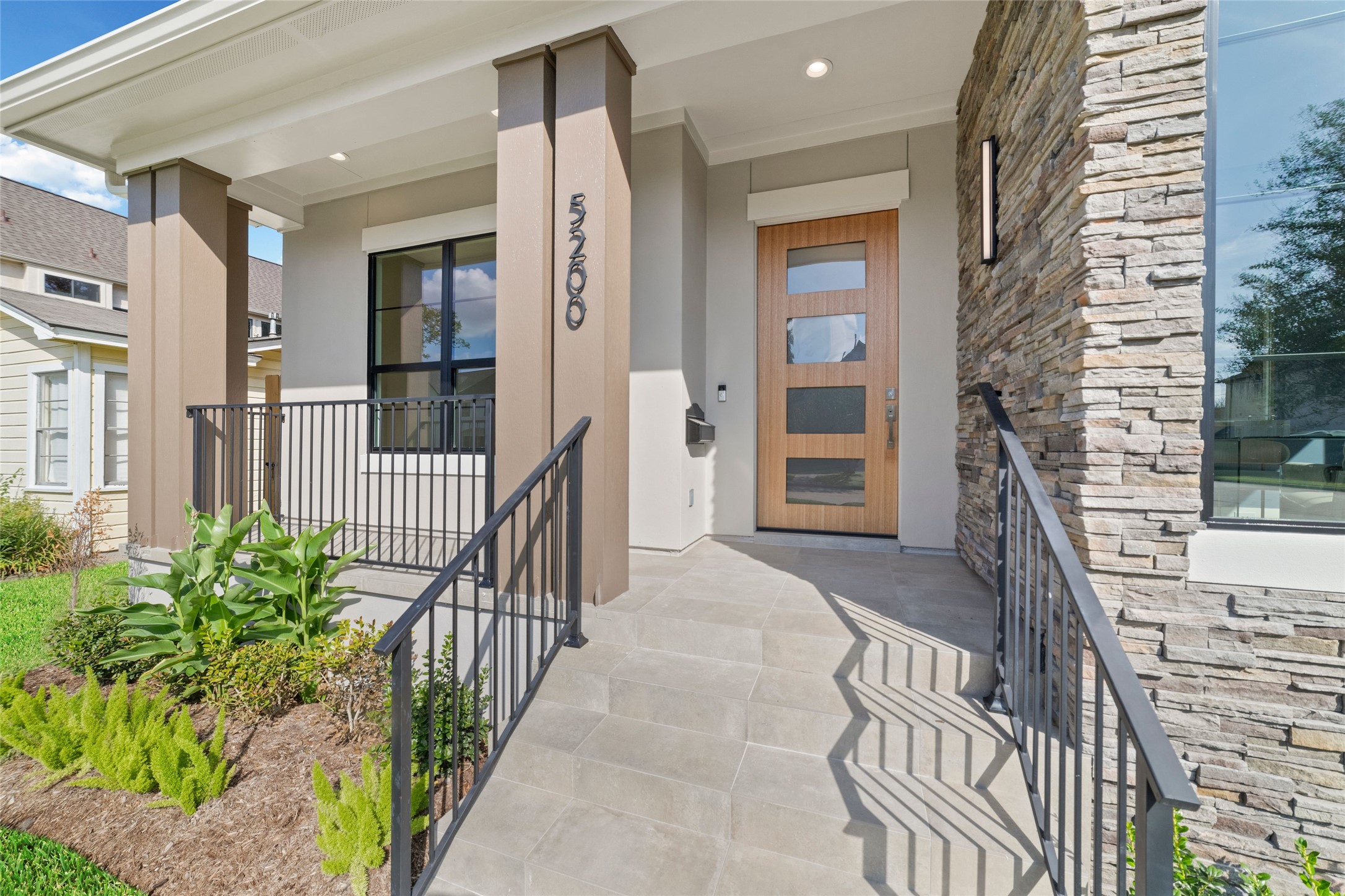 5200 Beech Street Bellaire, TX 77401 - Photo 6 of 50