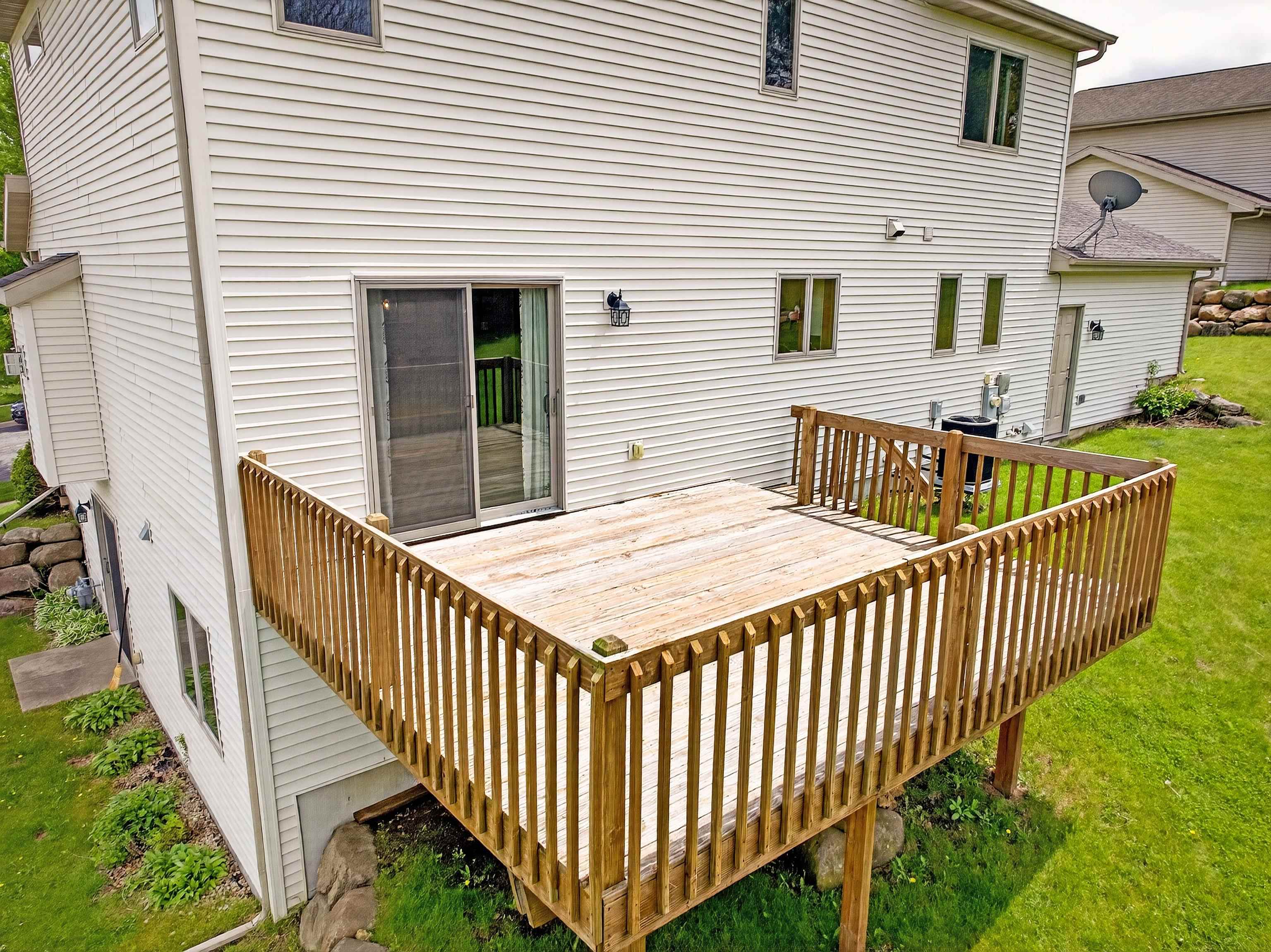 705 Stonefield Way Mount Horeb, WI 53572 - Photo 13 of 44