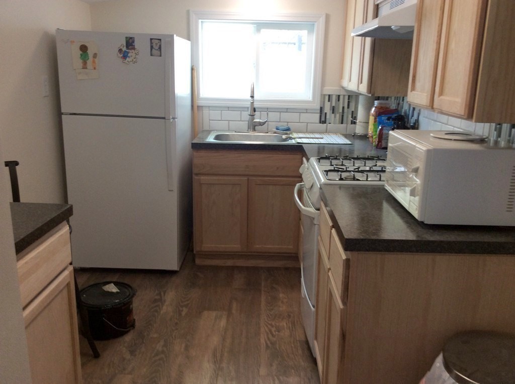 167 Swifts Beach Road Wareham, MA 02571 - Photo 6 of 11