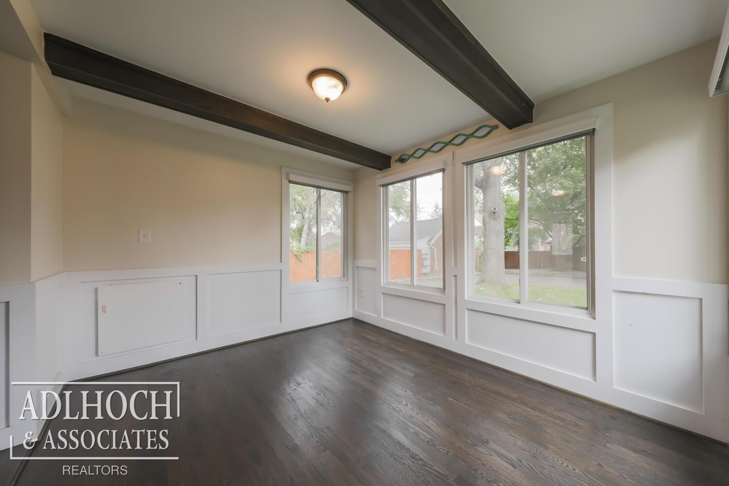 1438 Yorkshire Road Grosse Pointe, MI 48230 - Photo 11 of 19 50121993-10.JPG