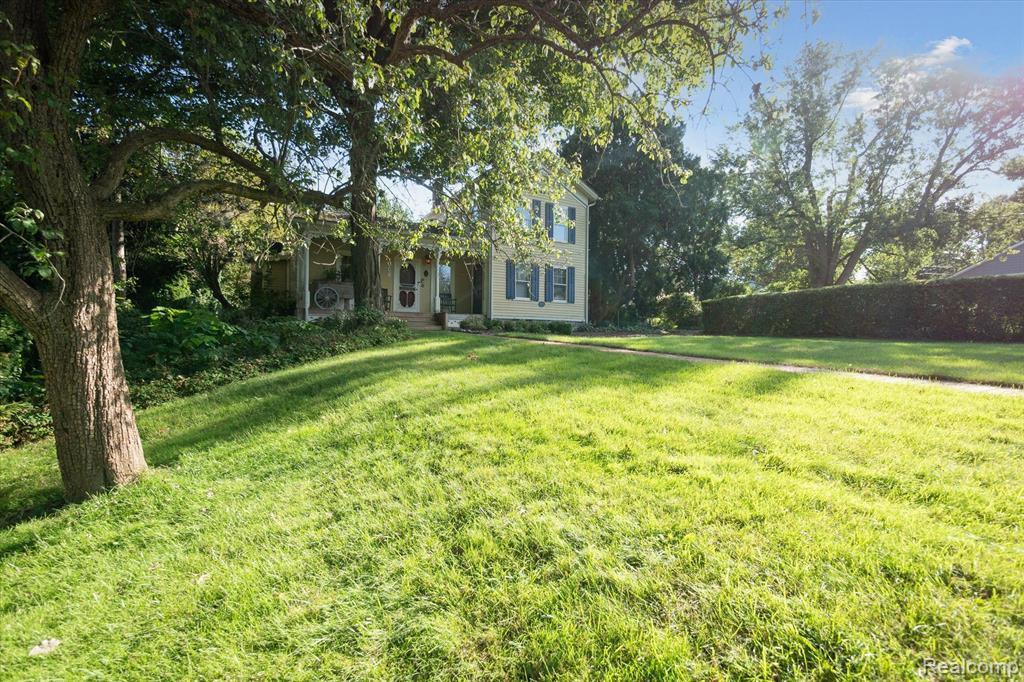 323 Benjamin Street Romeo, MI 48065 - Photo 3 of 56