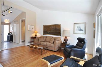 27 Crosswinds Drive St. Louis, MO 63132 - Photo 3 of 59