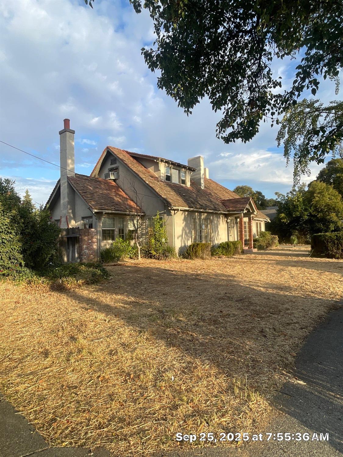 151 South Murdock Avenue Willows, CA 95988 - Photo 19 of 19 a front view of a house with a yard