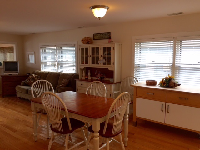 2422 Wolfs Point Drive Rochester, IN 46975 - Photo 4 of 17