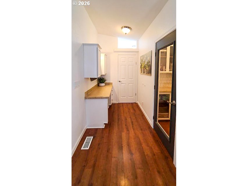 6710 Jake Road Klamath Falls, OR 97601 - Photo 11 of 37 Kitchen