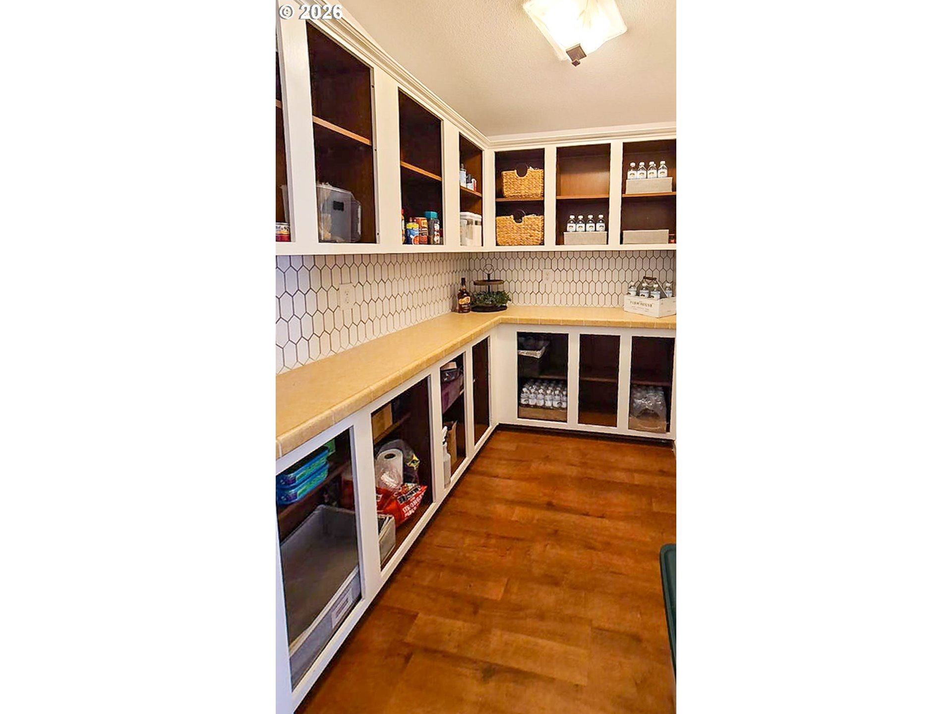 6710 Jake Road Klamath Falls, OR 97601 - Photo 12 of 37 Pantry