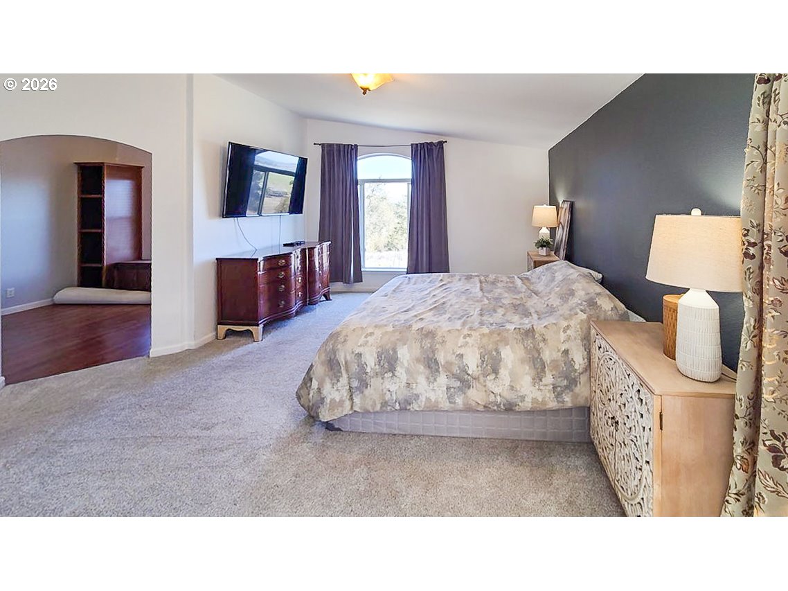 6710 Jake Road Klamath Falls, OR 97601 - Photo 17 of 37 Bedroom, Primary