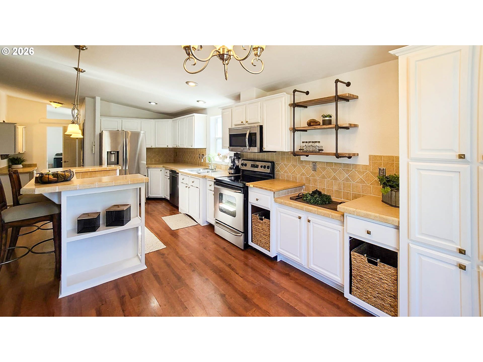 6710 Jake Road Klamath Falls, OR 97601 - Photo 10 of 37 Kitchen