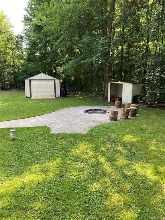 6132 Crandall Road Howell, MI 48855 - Photo 16 of 20
