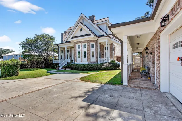 $1,650,000 | 1611 Glenn Swetman Street, Biloxi, MS 39530