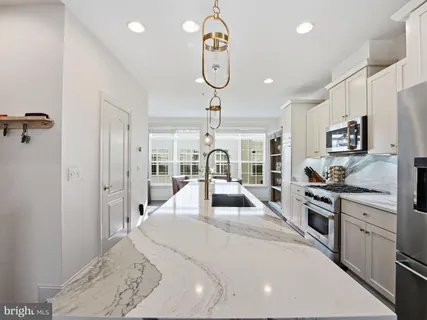 $1,150,000 | 308 North George Mason Drive, Arlington, VA 22203