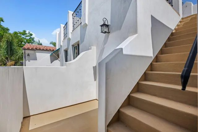 $2,750,000 | 330 West Canon Perdido Street, Santa Barbara, CA 93101