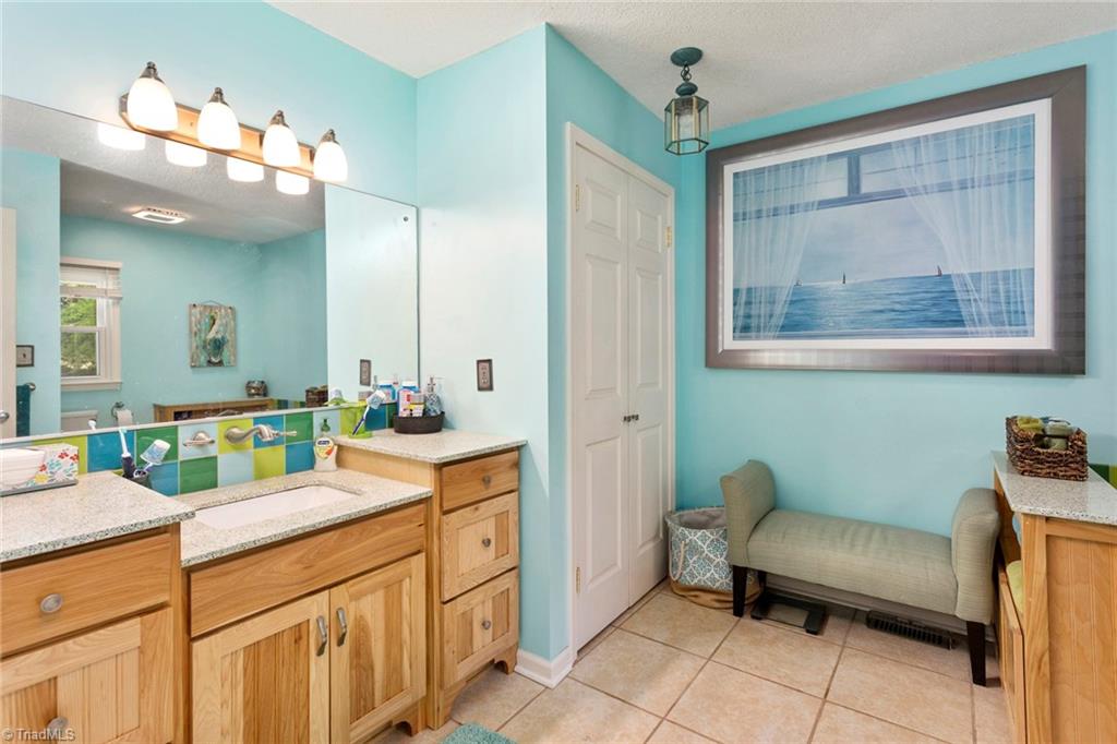 1722 Sandy Cross Road Burlington, NC 27217 - Photo 16 of 30 Gallery Image 16