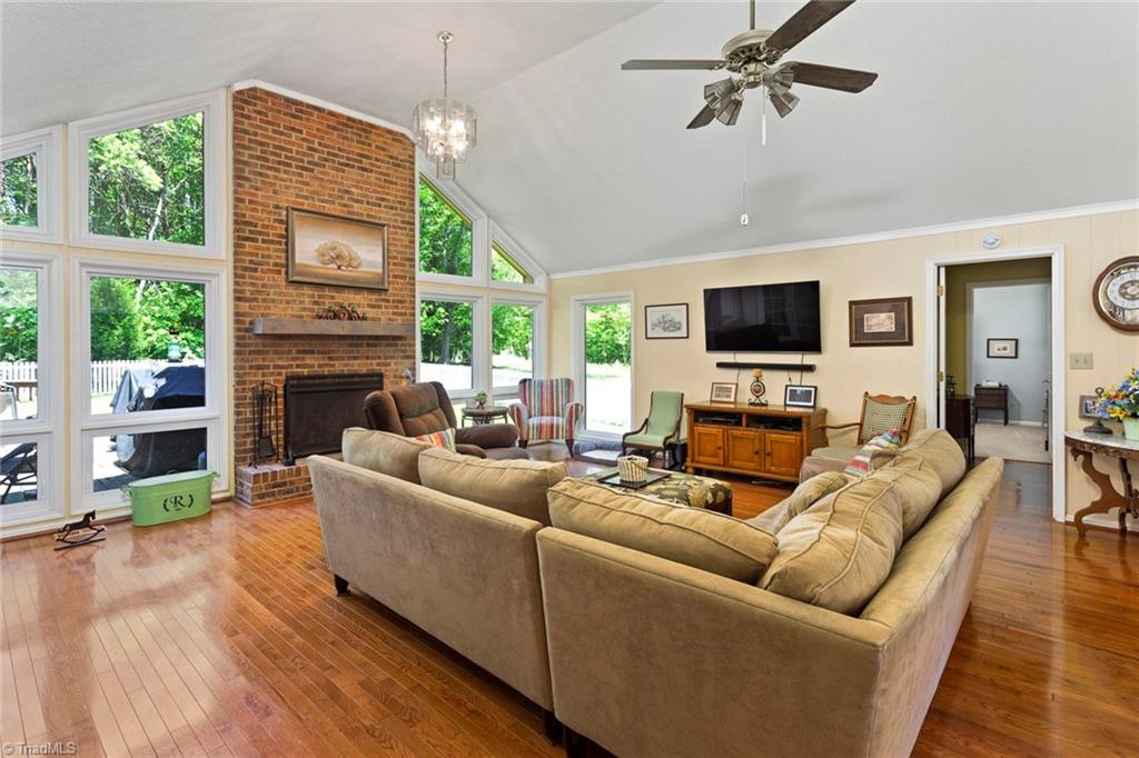 1722 Sandy Cross Road Burlington, NC 27217 - Photo 4 of 30 Gallery Image 4