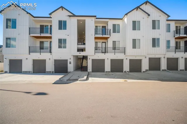 $299,990 | 2232 Arikaree Heights, Unit 304, Colorado Springs, CO 80908