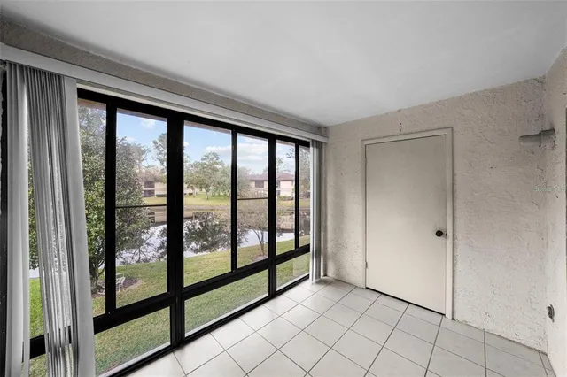 a view of empty room with window