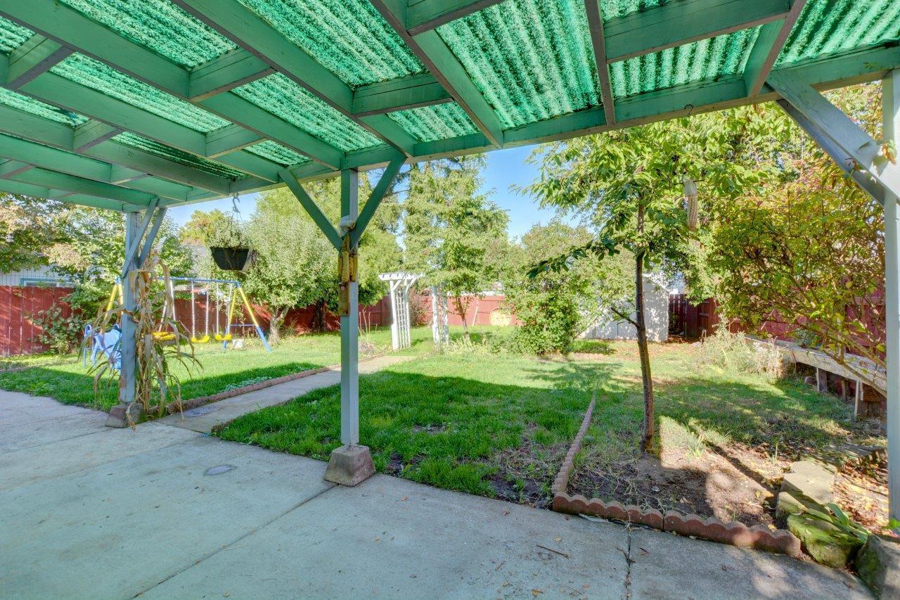 511 Mace Road Medford, OR 97501 - Photo 28 of 35 DSC_8777_8_9