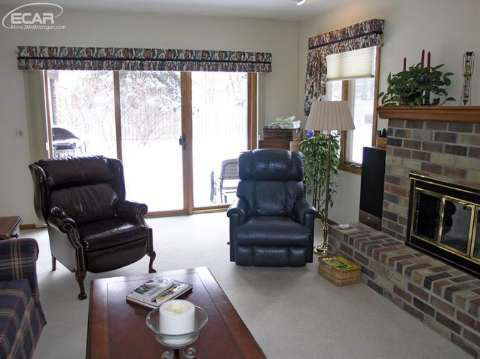 6302 Kings Pointe Road Grand Blanc, MI 48439 - Photo 11 of 37 20430272-10.JPG
