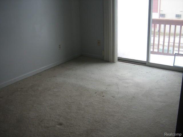 31828 Kelly Road Roseville, MI 48066 - Photo 7 of 14 3-9-14 065 (Small).jpg