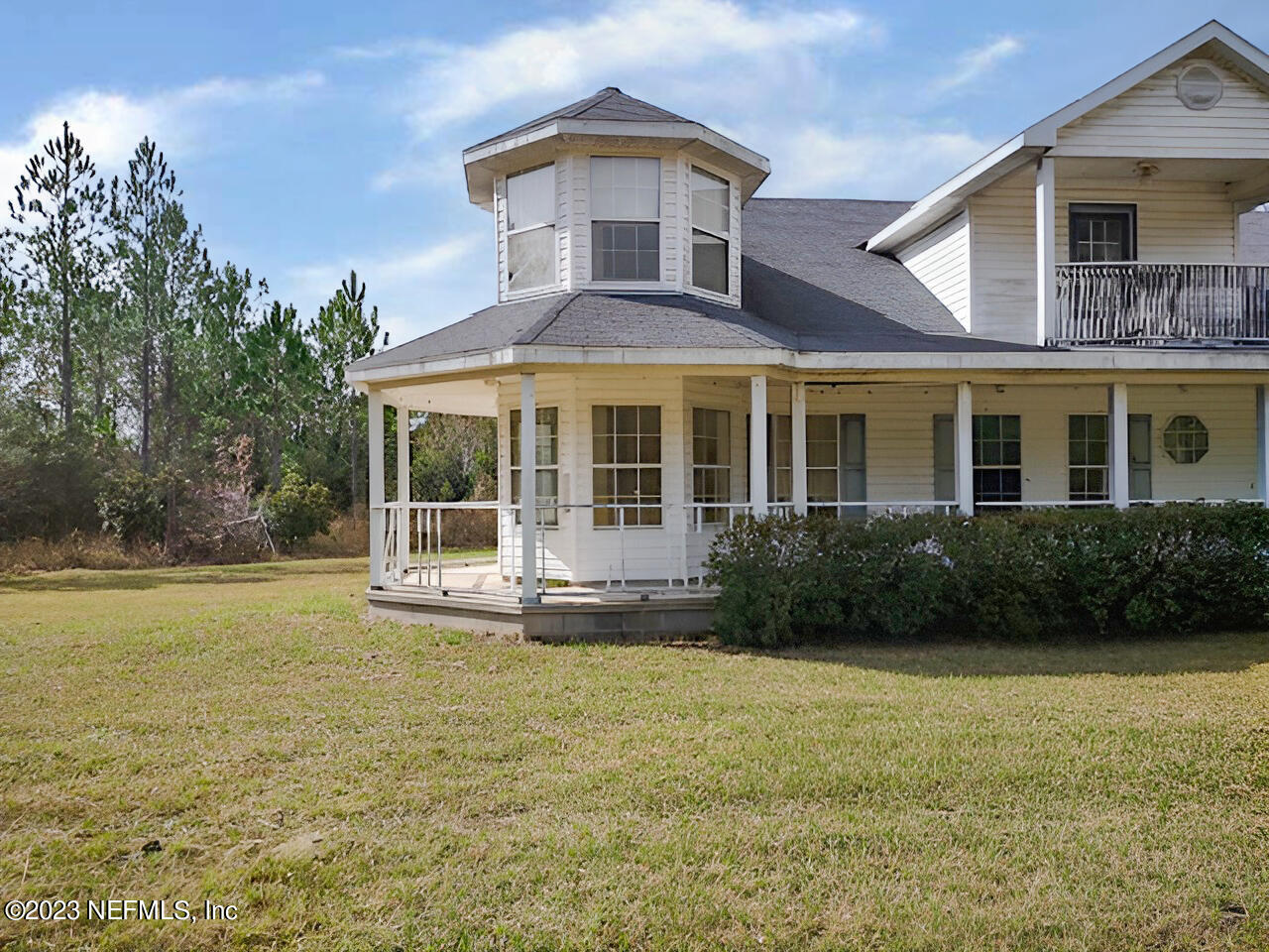 473402 Middle Road Hilliard, FL 32046 - Photo 22 of 23 Right Side