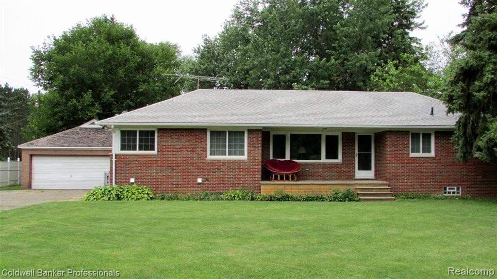 2239 Jones Road Waterford, MI 48327 - Photo 1 of 19 2239 Jones