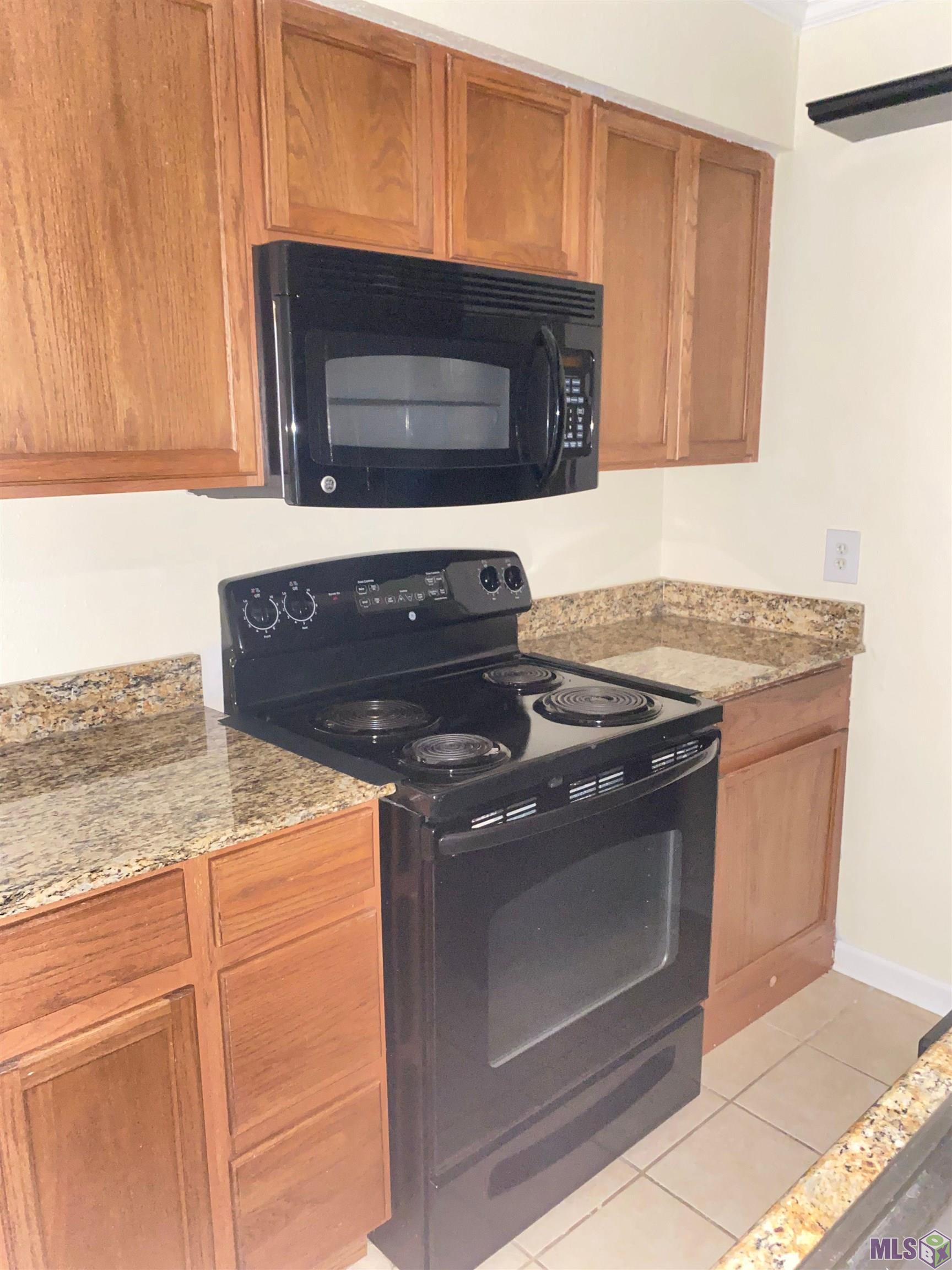 10286 West Winston Avenue, Unit 6 Baton Rouge, LA 70809 - Photo 3 of 10