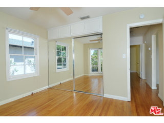 6604 Ruffner Avenue Lake Balboa, CA 91406 - Photo 12 of 17 Gallery Image 12