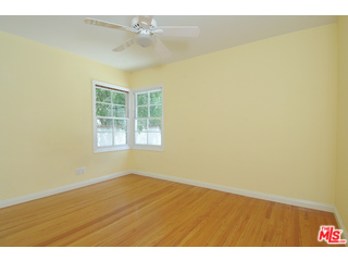 6604 Ruffner Avenue Lake Balboa, CA 91406 - Photo 13 of 17 Gallery Image 13