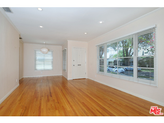6604 Ruffner Avenue Lake Balboa, CA 91406 - Photo 3 of 17 Gallery Image 3