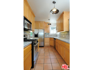6604 Ruffner Avenue Lake Balboa, CA 91406 - Photo 4 of 17 Gallery Image 4
