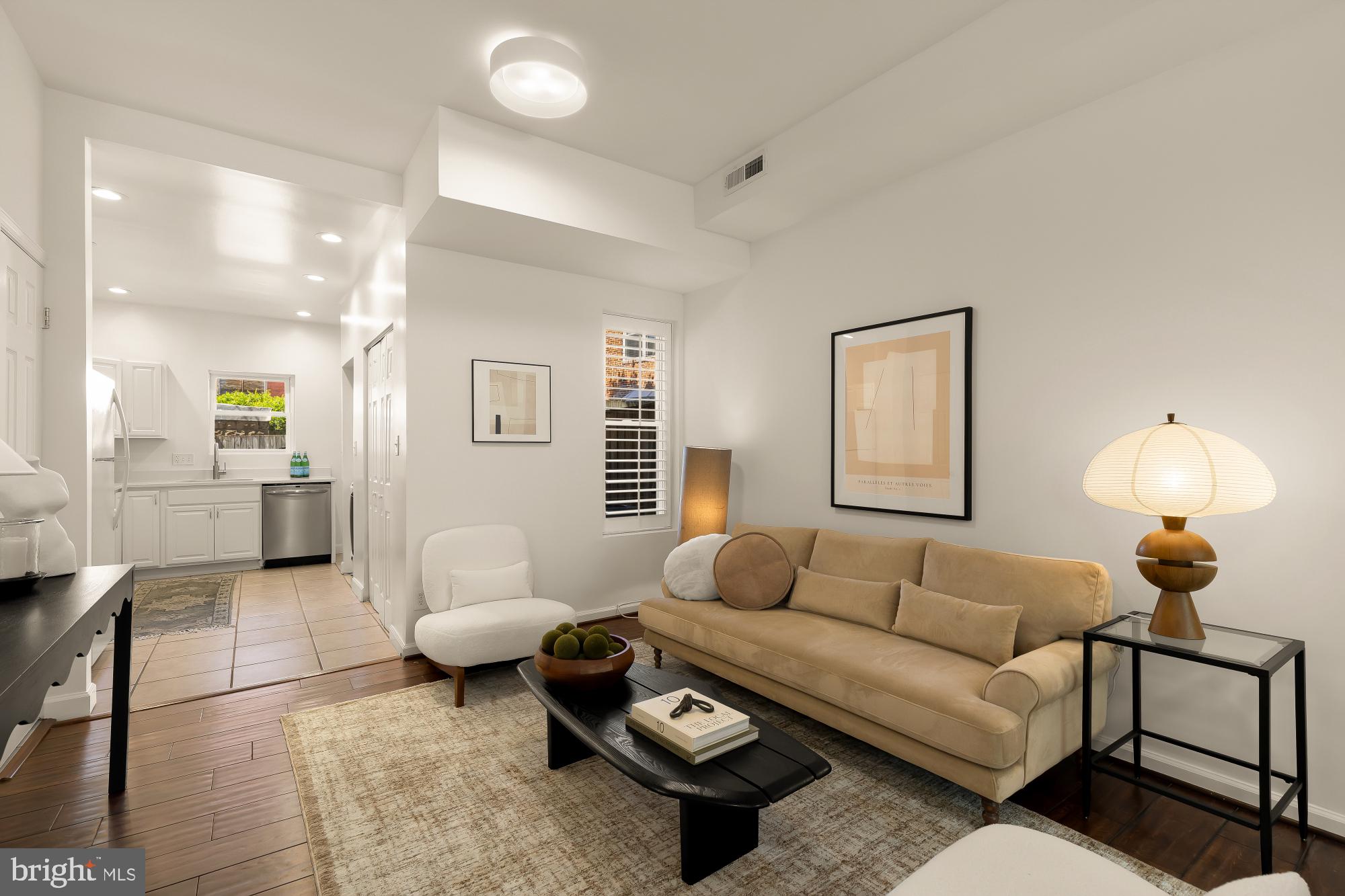 427 R Street Northwest Washington, DC 20001 - Photo 5 of 33