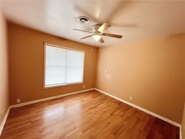 $1,600 | 112 Rice Drive, Portland, TX 78374