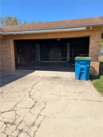 $1,600 | 112 Rice Drive, Portland, TX 78374